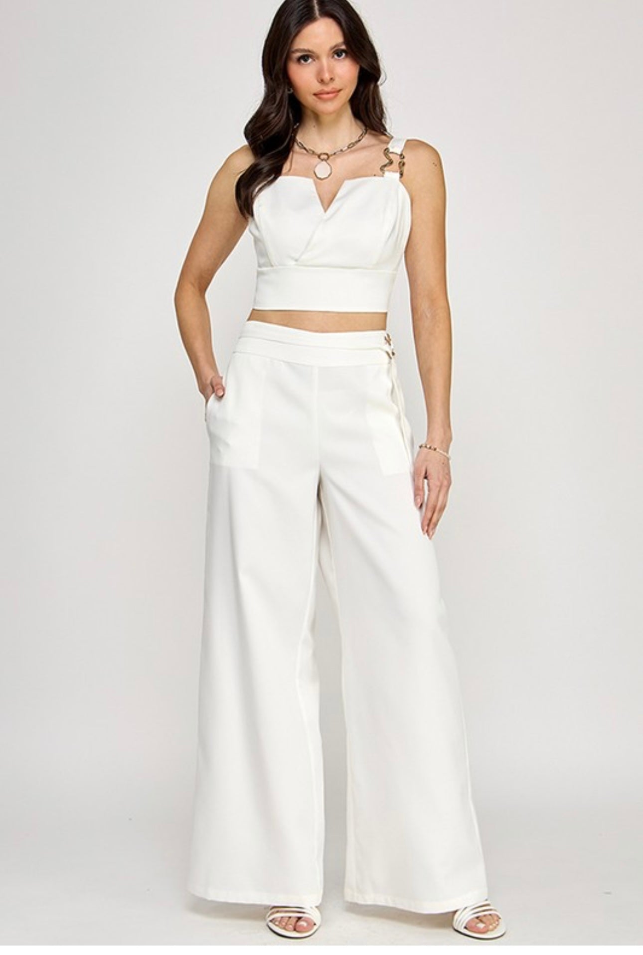 Set de top y pantalón blanco