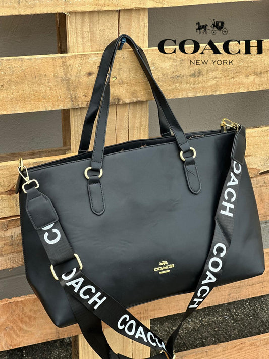 Viajera coach negra