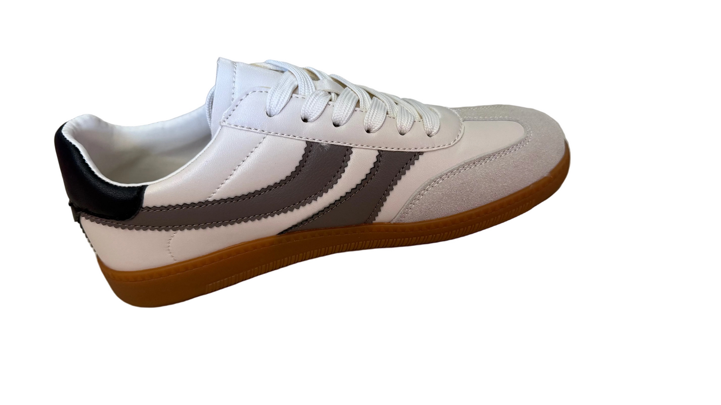 Tenis sport samba blanco y negro.
